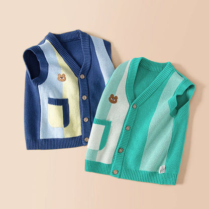 Cartoon Bear Pattern V - Neck Design Knitwear - DraftFuel Sports